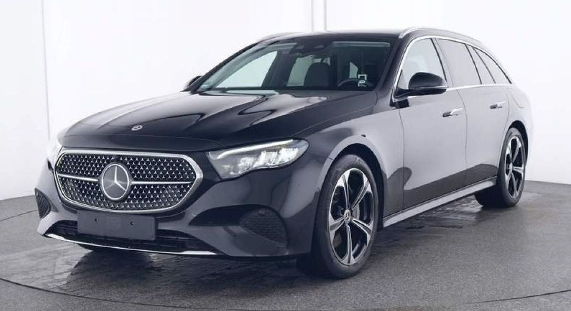 MERCEDES-BENZ CLASSE E - 300E BVA9 AVANTGARDE (2024)