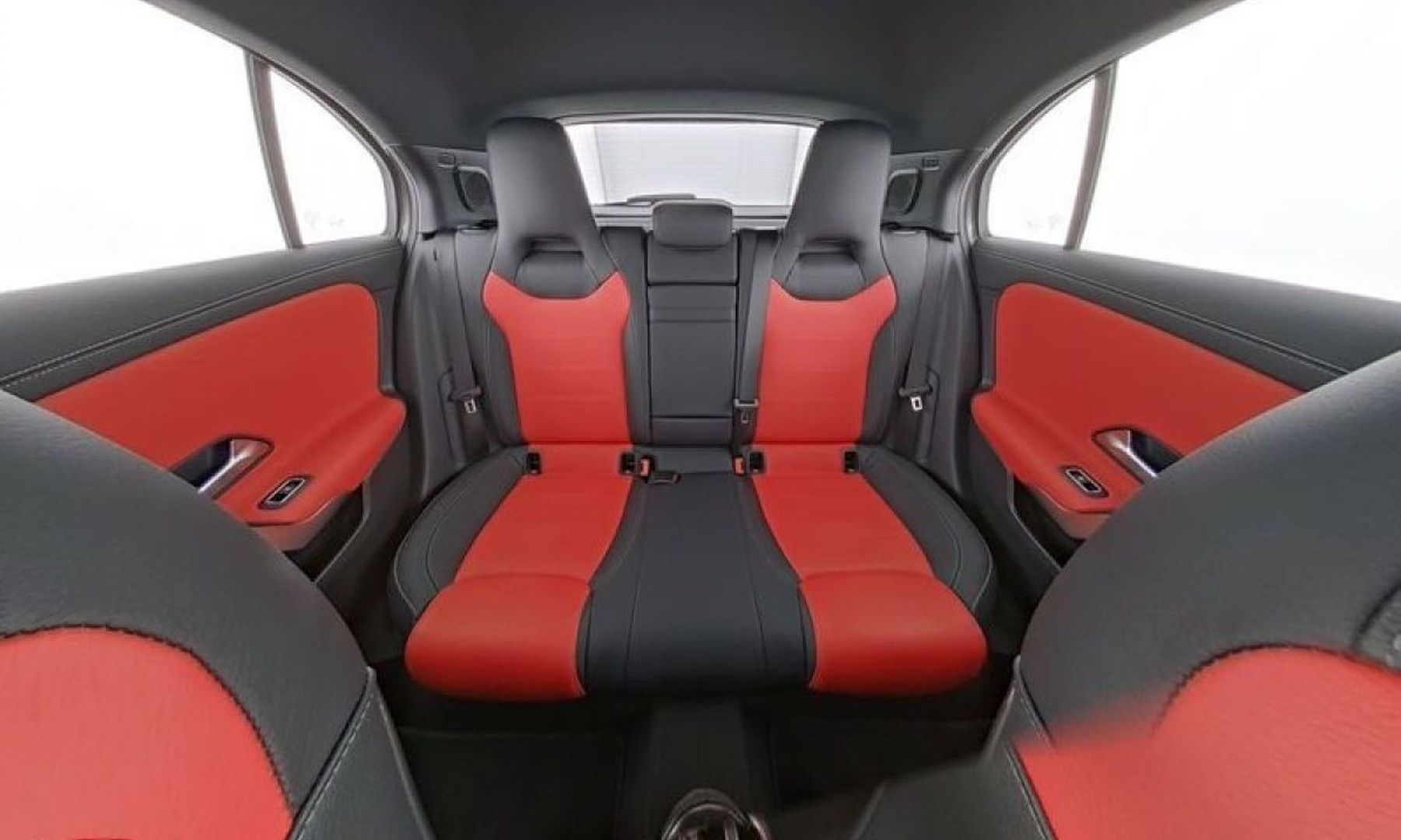 MERCEDES-BENZ CLASSE A - 220d BVA8 AMG LINE