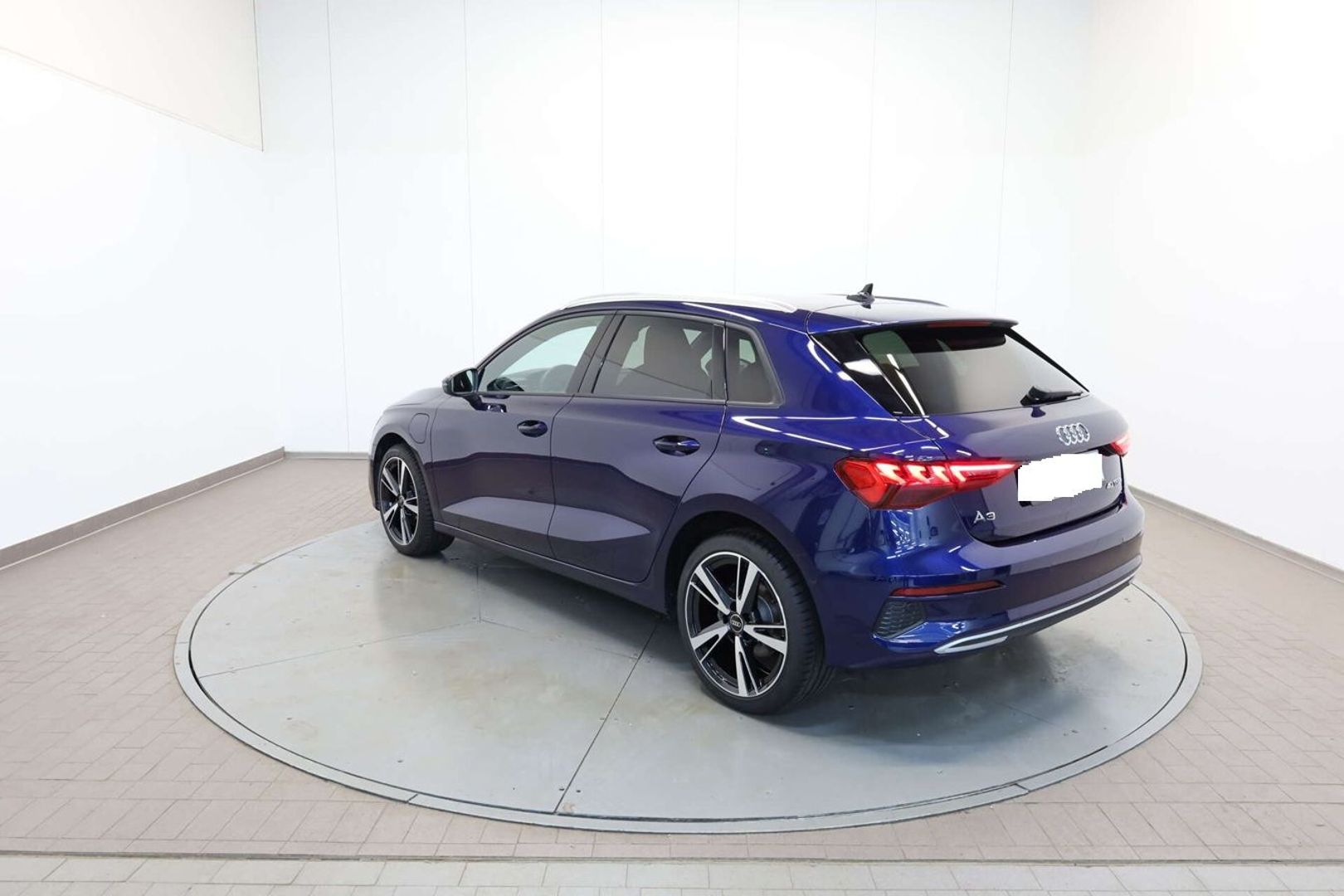 AUDI A3 SPORTBACK - 40 TFSI e ADVANCED