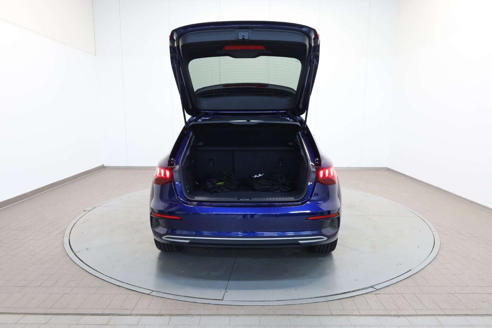 AUDI A3 SPORTBACK - 40 TFSI e ADVANCED