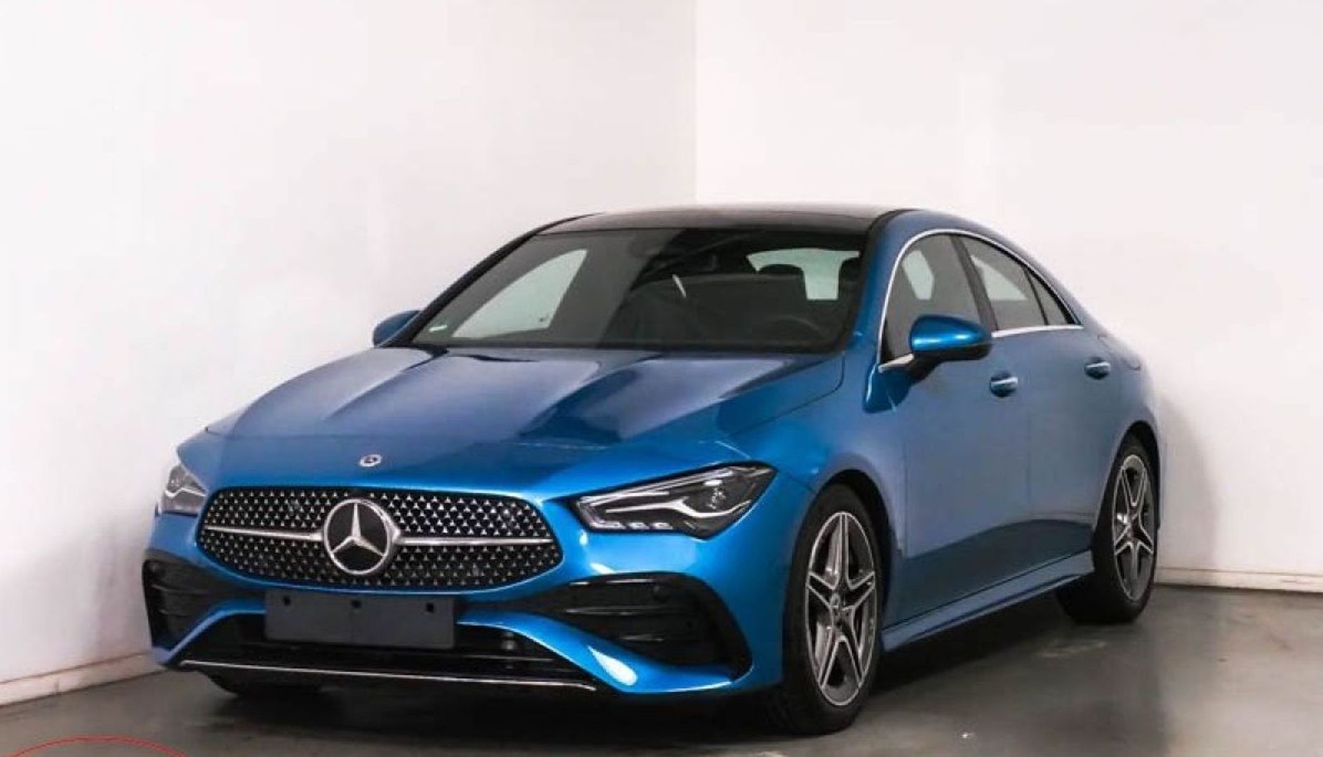 MERCEDES-BENZ CLASSE CLA - 220 BVA8 4Matic AMG LINE PREMIUM