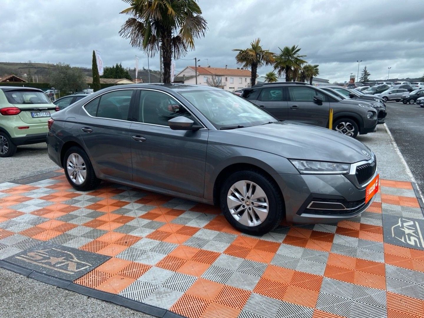 SKODA OCTAVIA - 2.0 TDI 115 BV6 SELECTION Caméra