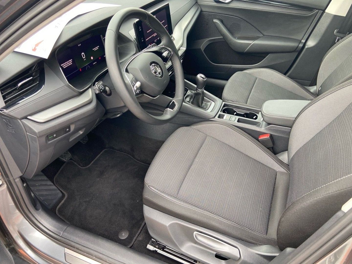 SKODA OCTAVIA - 2.0 TDI 115 BV6 SELECTION Caméra