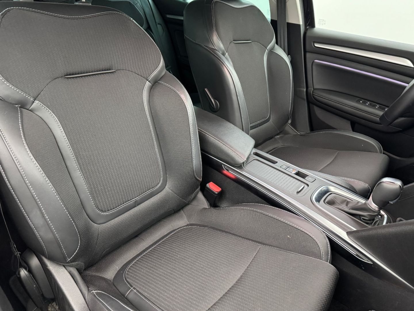 RENAULT MEGANE IV BERLINE - 1.3 TCe 140 Intens EDC