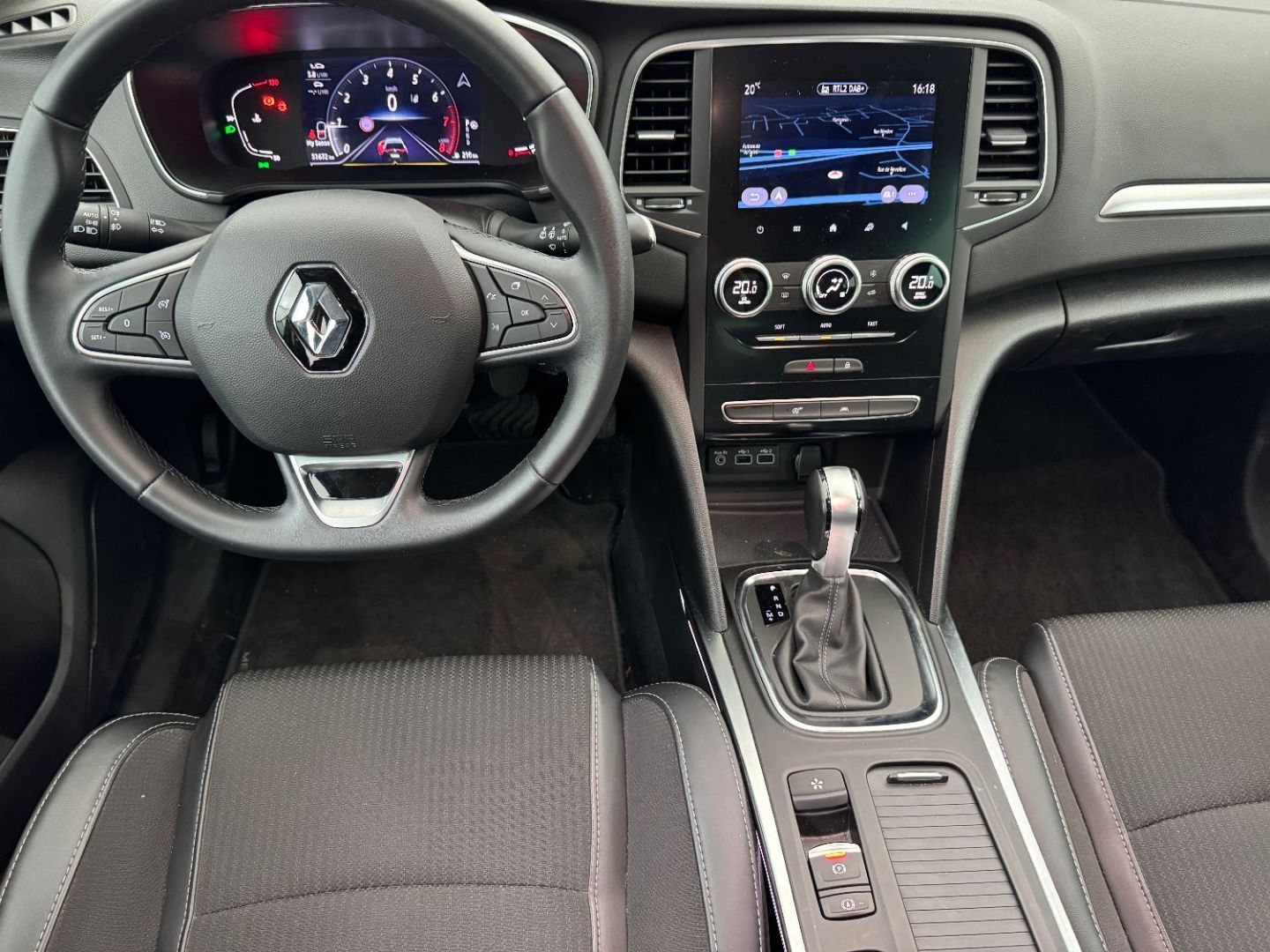 RENAULT MEGANE IV BERLINE - 1.3 TCe 140 Intens EDC